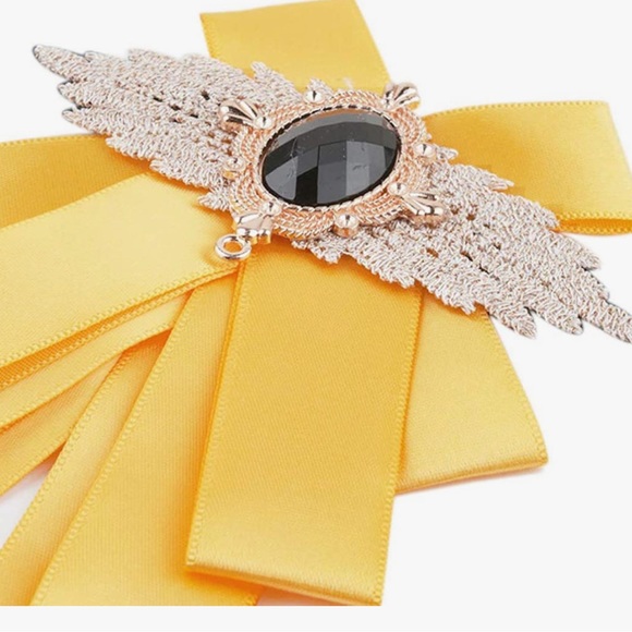 Ribbon bowtie brooch! NWOT! - Picture 2 of 4